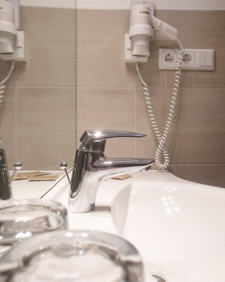 Hotel Pension Schweitzer シランドロ エクステリア 写真